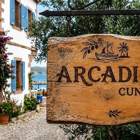 Kapslový hotel Arcadia *